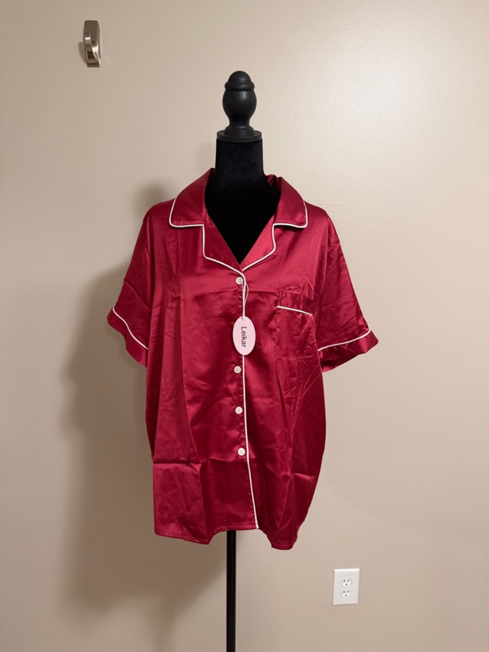 NWT satin short pajama set in burgundy